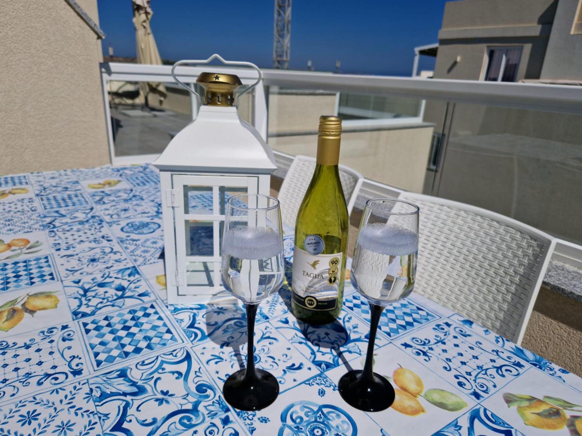 Sea View New Penthouse Terrace & Garage Parking Apartment Сейнт Полс Бей Екстериор снимка