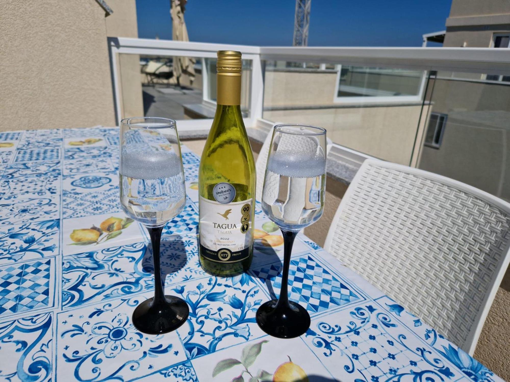 Sea View New Penthouse Terrace & Garage Parking Apartment Сейнт Полс Бей Екстериор снимка