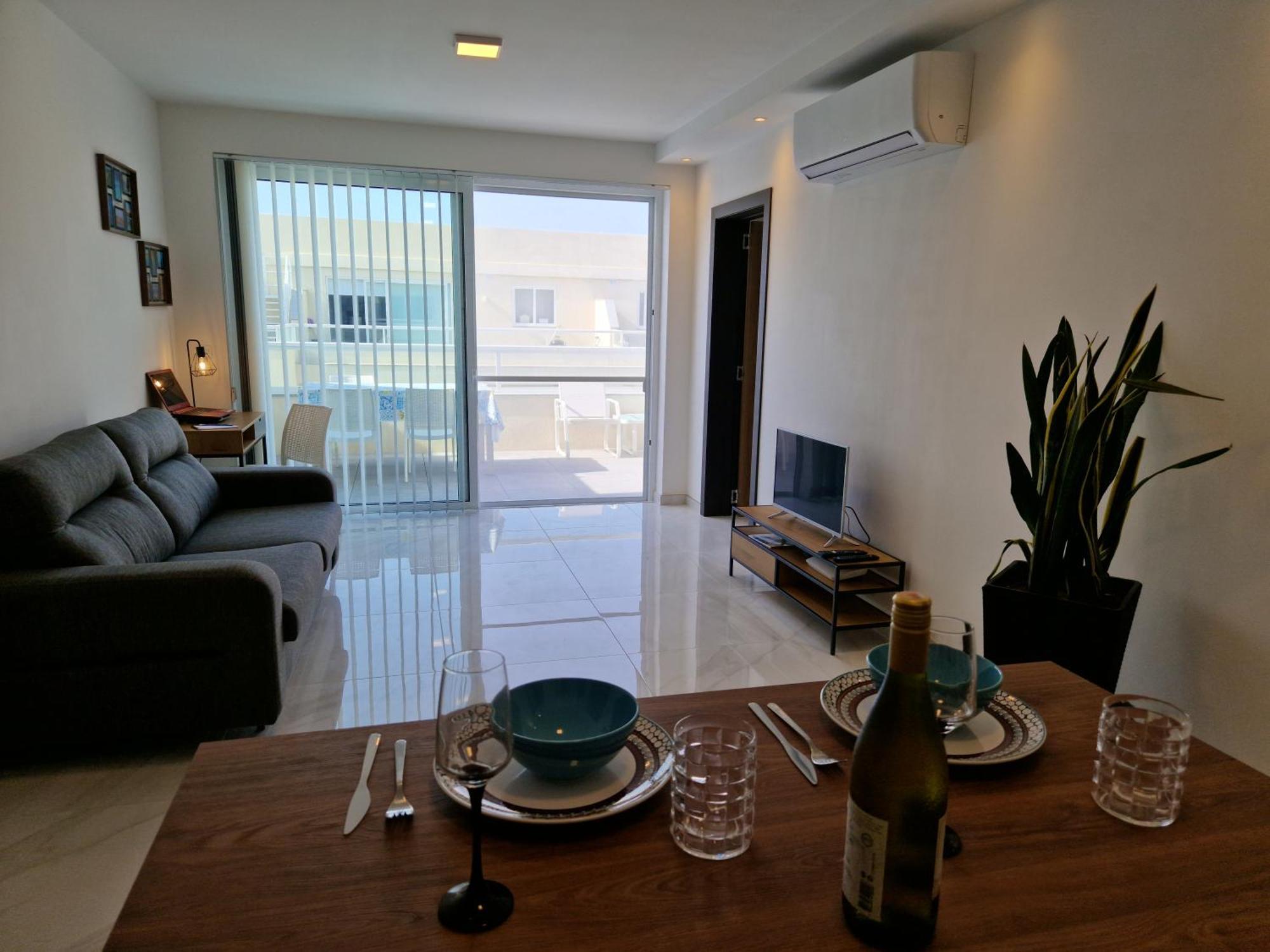 Sea View New Penthouse Terrace & Garage Parking Apartment Сейнт Полс Бей Екстериор снимка