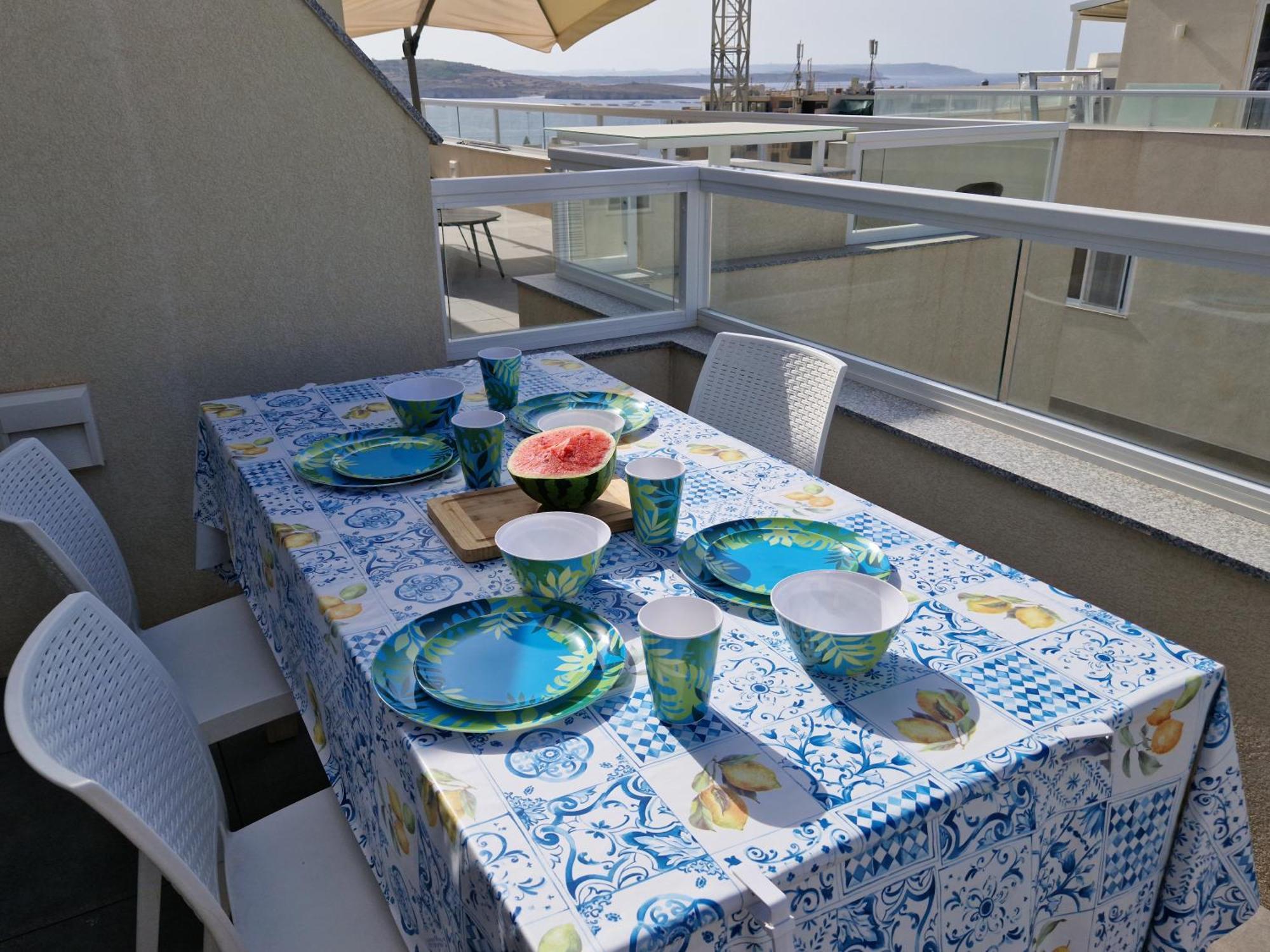 Sea View New Penthouse Terrace & Garage Parking Apartment Сейнт Полс Бей Екстериор снимка