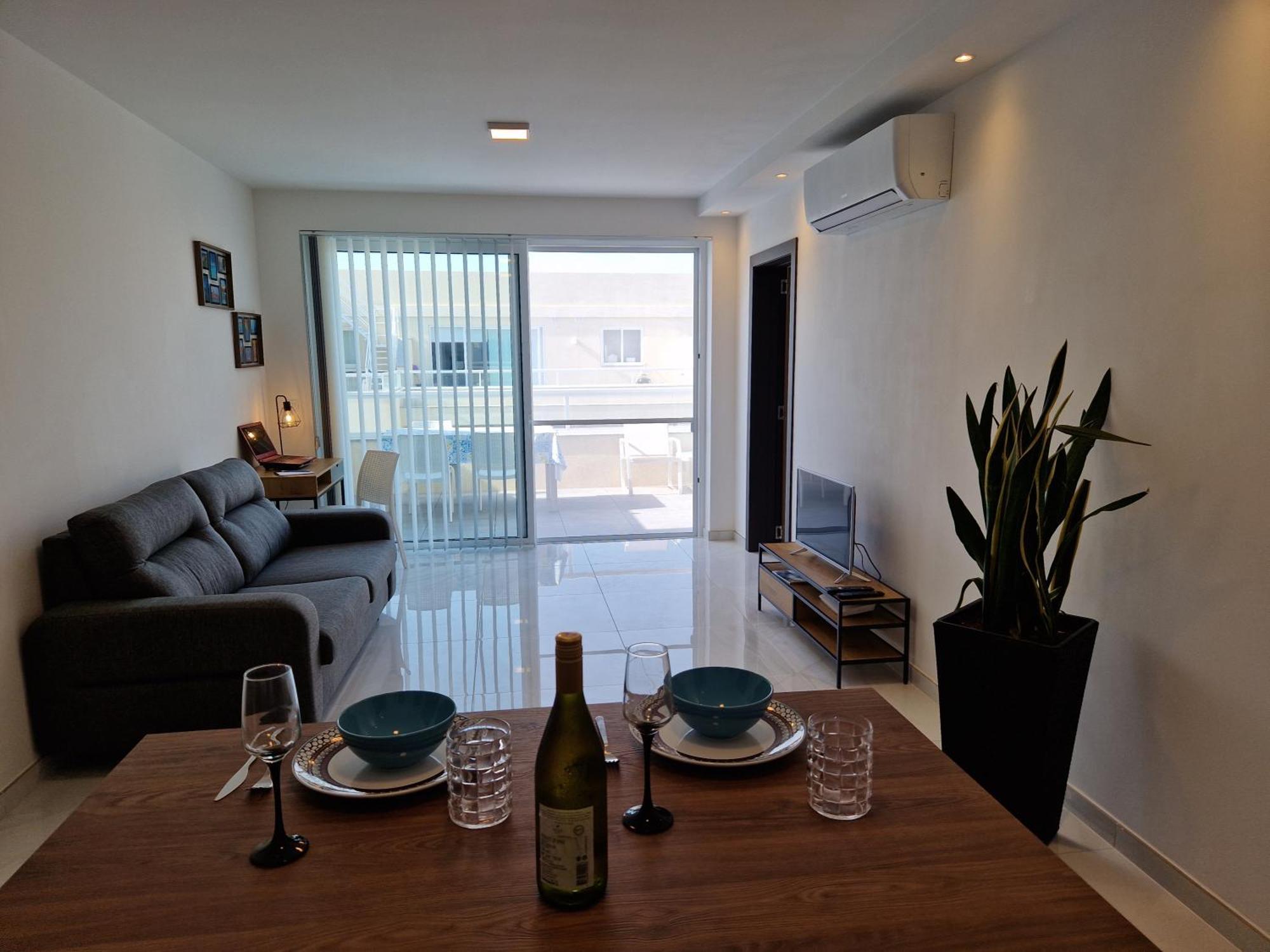 Sea View New Penthouse Terrace & Garage Parking Apartment Сейнт Полс Бей Екстериор снимка